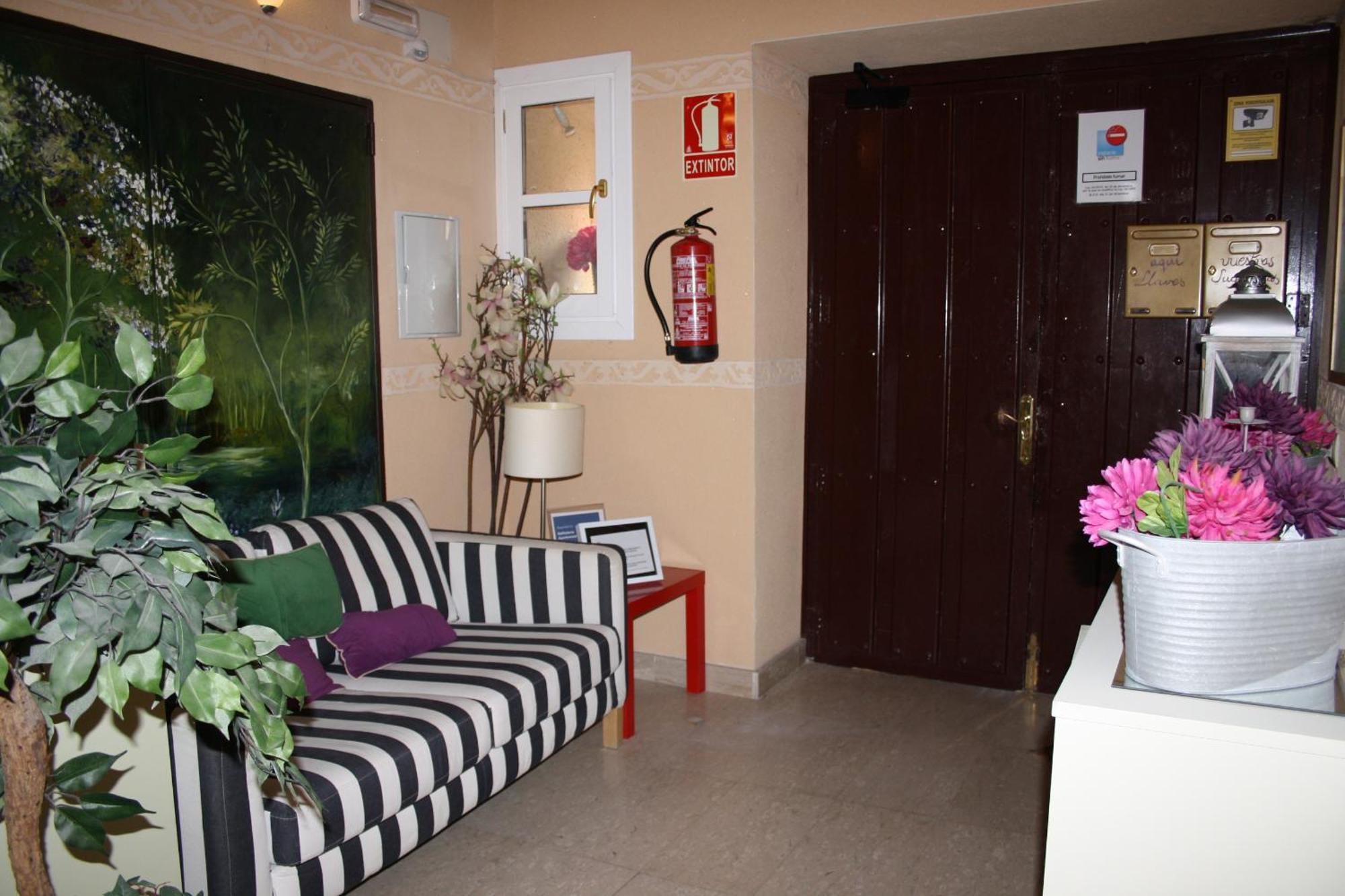 Refitoleria Apartamentos Segovia Bagian luar foto